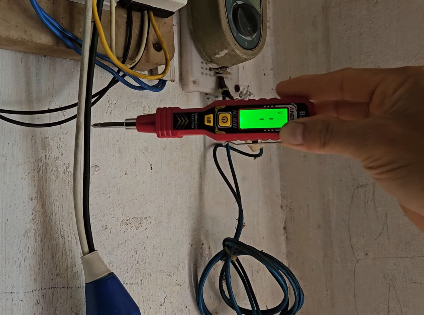 Stylo testeur ANENG B20 قلم فحص الكهرباء